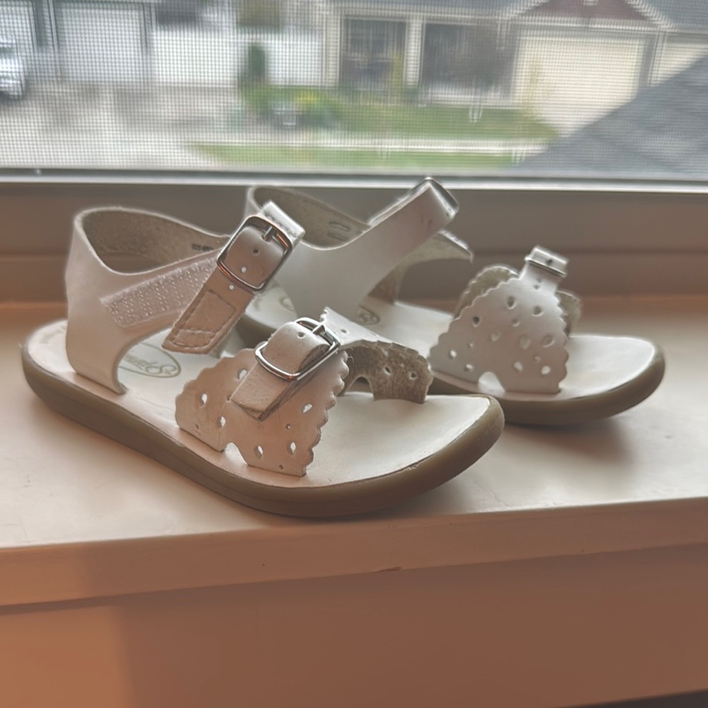 FootMates White and Tan Sandals with Adjustable Straps - worn twice!